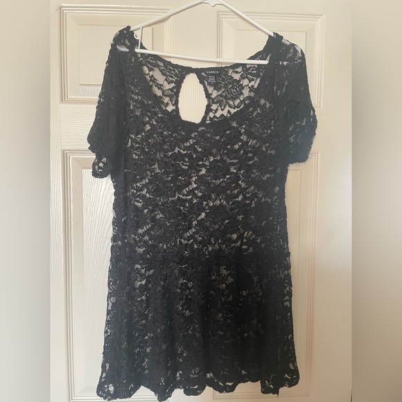 Torrid’s Short Sleeve Black Lace Peplum Top - Picture 1 of 5